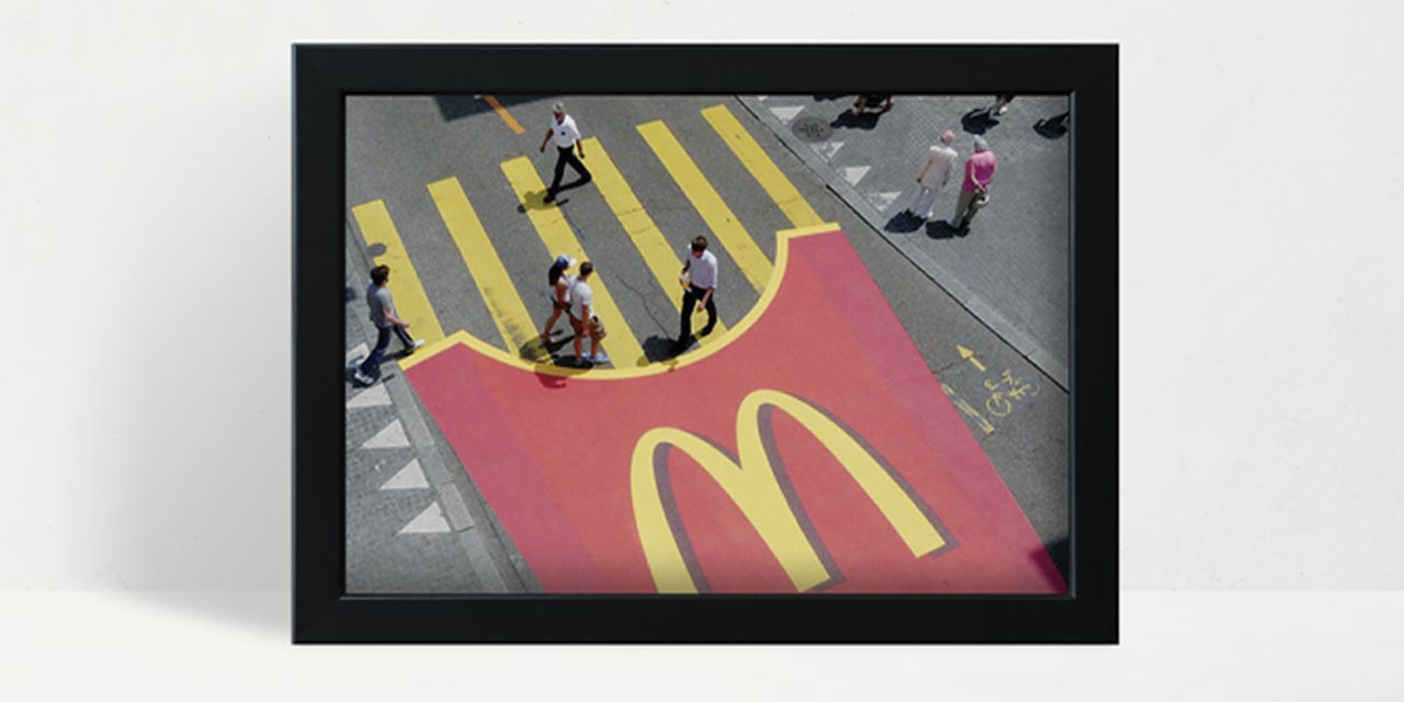 MekDonaldsova marketinška kampanja u Cirihu u vidu pešačkog prelaza.